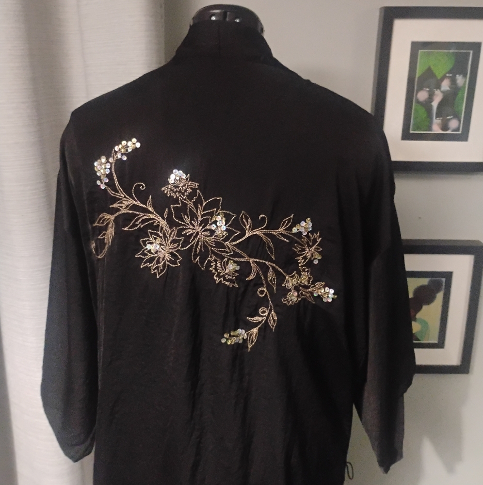 Midnight Bakery Embroidered Flowers & Sequins Black Kimono Robe Sz L NWT - Picture 11 of 14